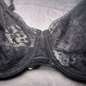 Elegant Black Lace Underwire Bra